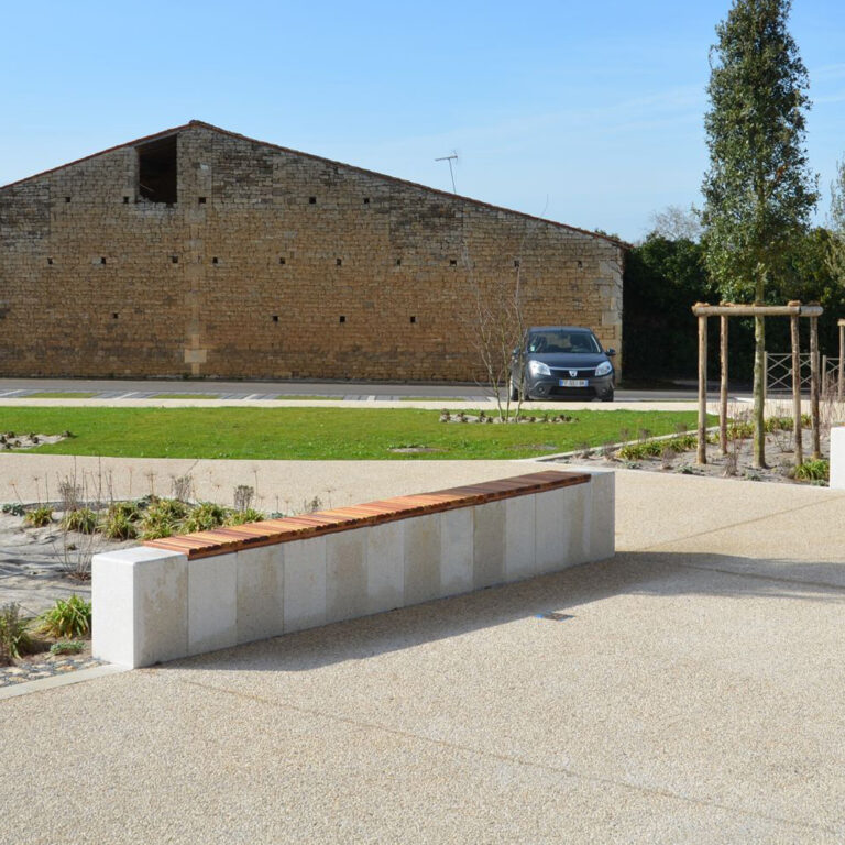 LBa03 – Banc sur muret