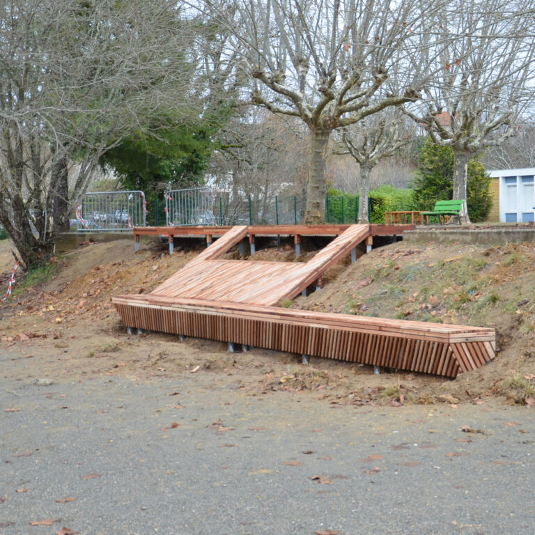 ABg01 – Agencement bancs gradins