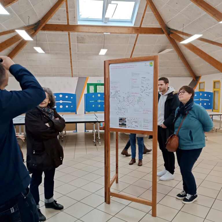 CPr01 – Présentoir de concertation urbaine