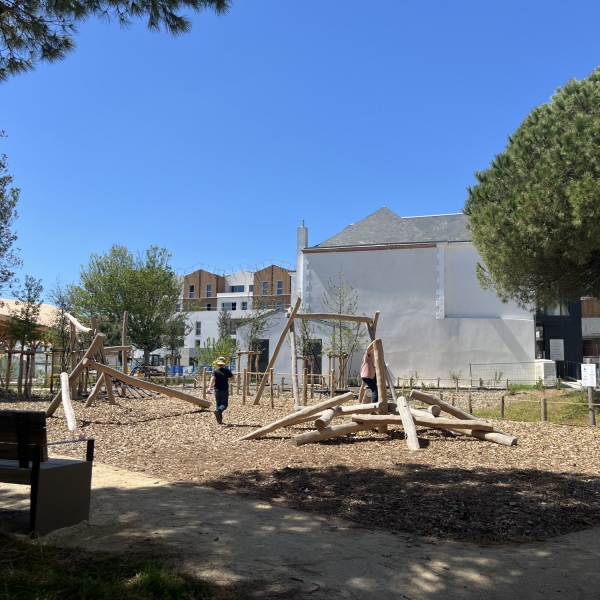 AP02-AGENCEMENT-PARVIS-SAINT-HILAIRE6310-LT