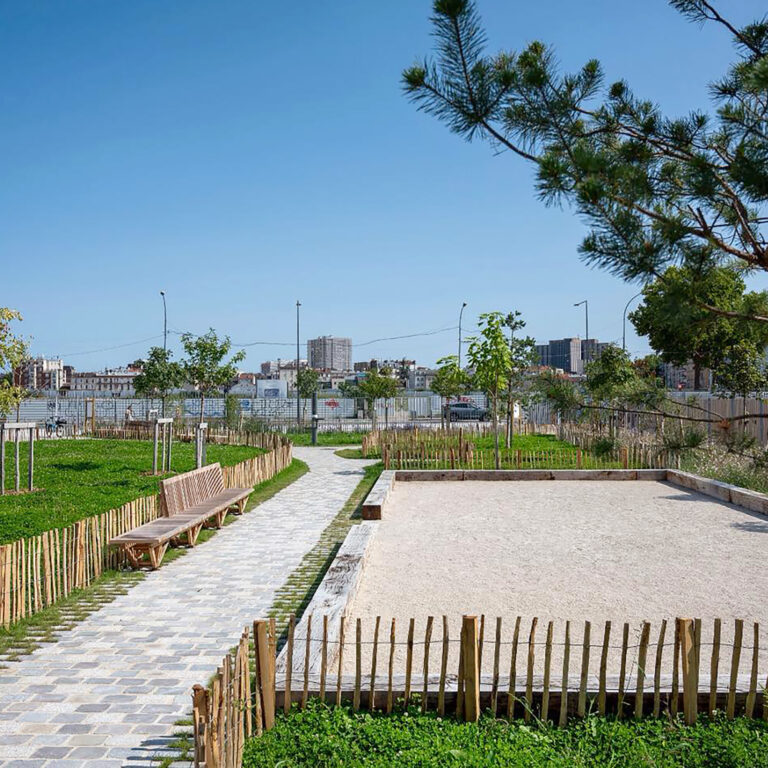 APa03 – Mobiliers, les Docks de Saint-Ouen